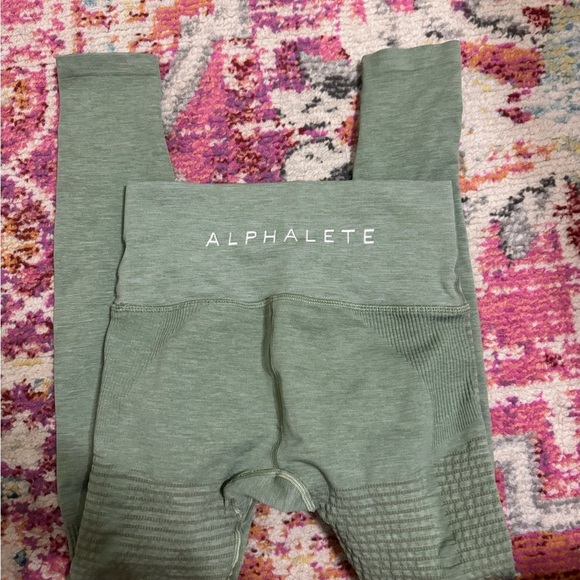 alphalete leggings - Picture 3 of 3